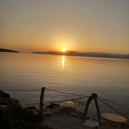 διαμέρισμα με θέα θαλασσα5 *